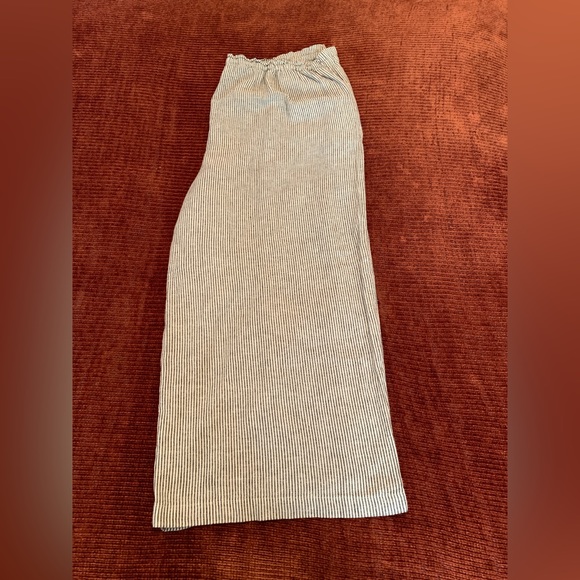 Draw-String Cropped Casual Pants - Picture 2 of 7